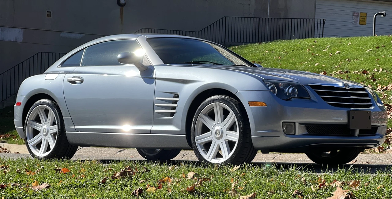 2004 Chrysler Crossfire - Image 10 of 31