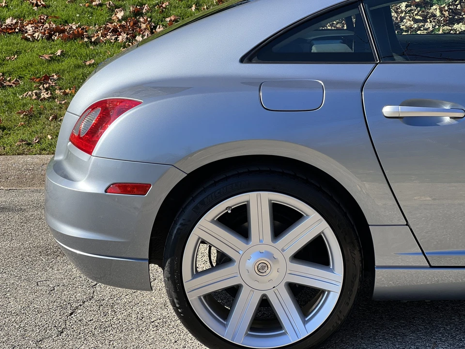 2004 Chrysler Crossfire - Image 28 of 31