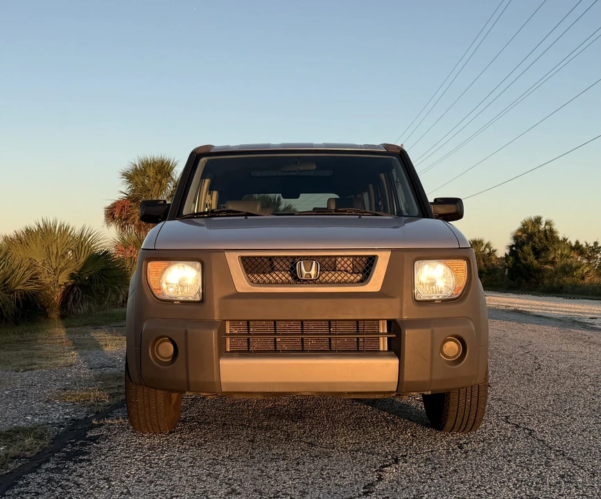 2004 Honda Element - Image 2 of 31