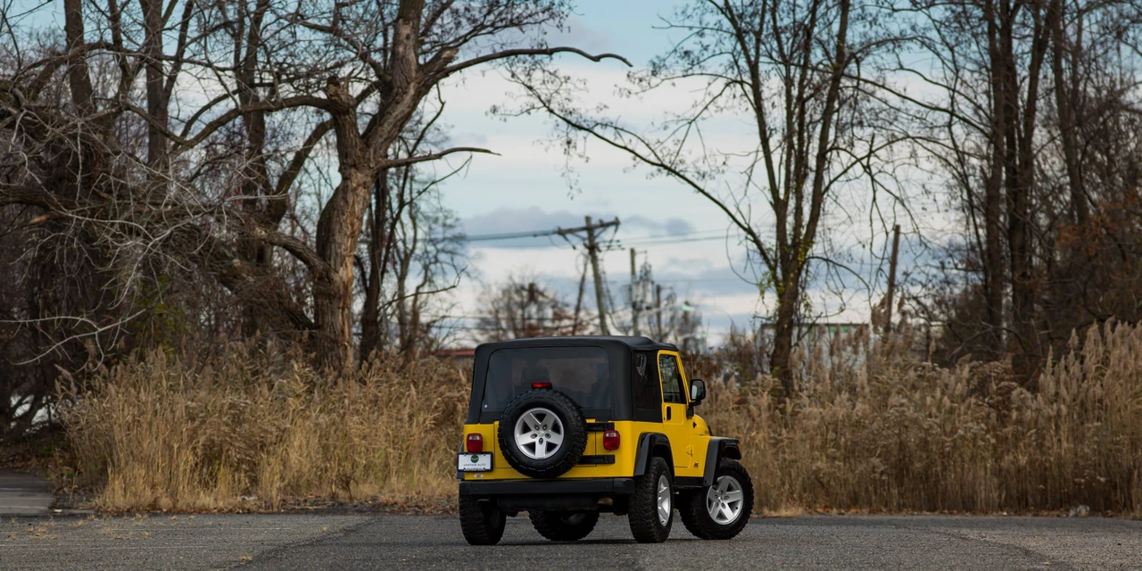 2004 Jeep TJ Wrangler - Image 16 of 31