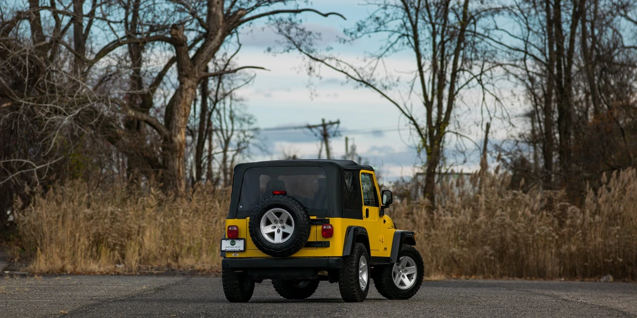 2004 Jeep TJ Wrangler - Image 17 of 31