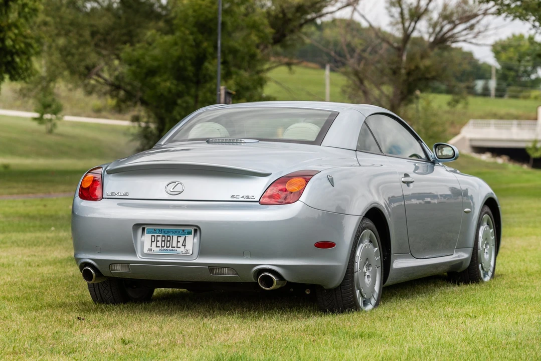 2004 Lexus SC430 - Image 13 of 31