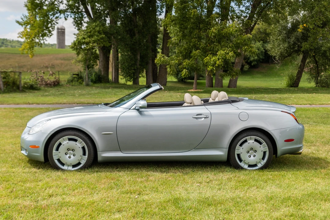 2004 Lexus SC430 - Image 8 of 31