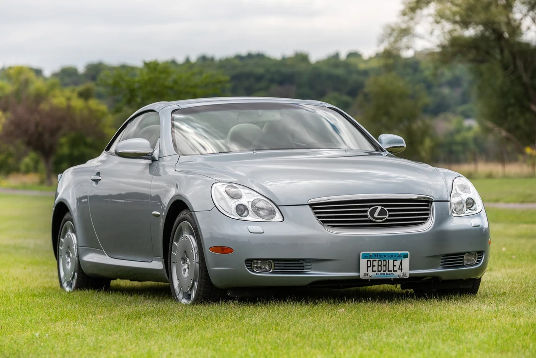 2004 Lexus SC430 - Image 11 of 31