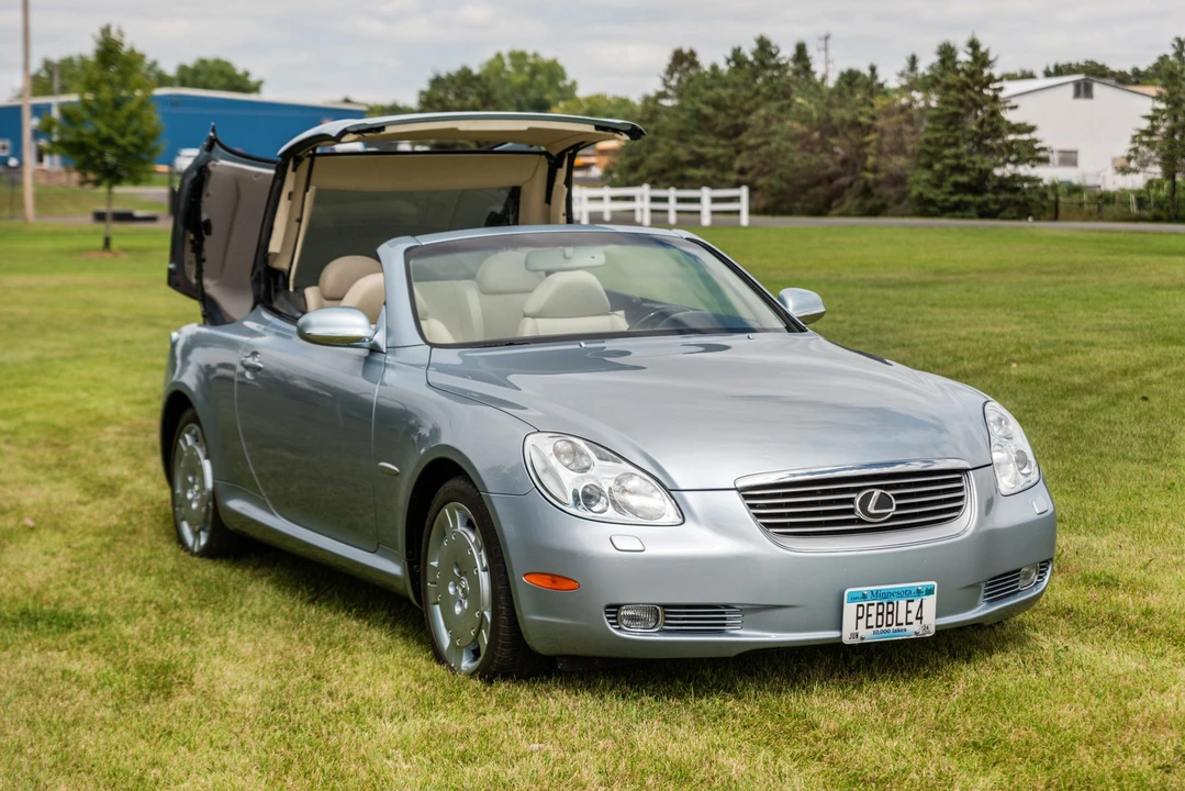 2004 Lexus SC430 - Image 19 of 31