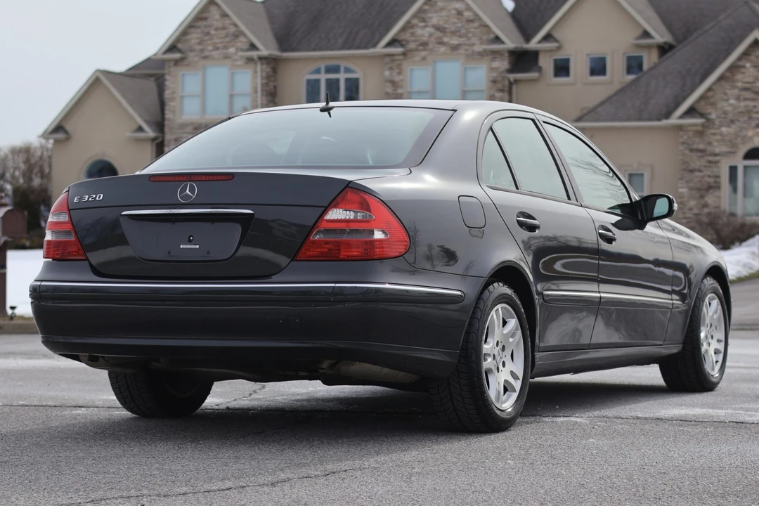 2004 Mercedes-Benz W211 E-Class - Image 2 of 8