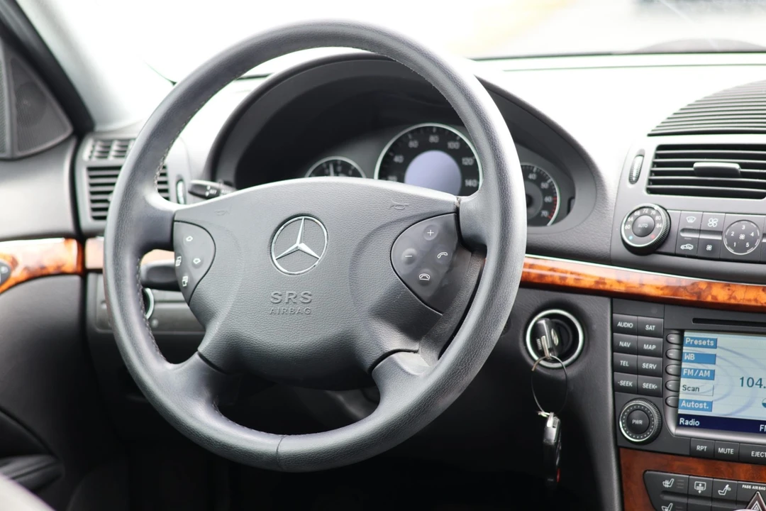 2004 Mercedes-Benz W211 E-Class - Image 5 of 8