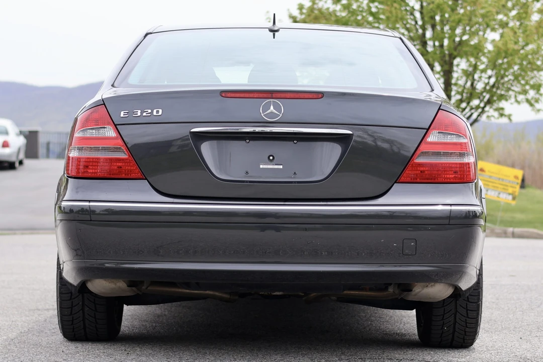 2004 Mercedes-Benz W211 E-Class - Image 14 of 31