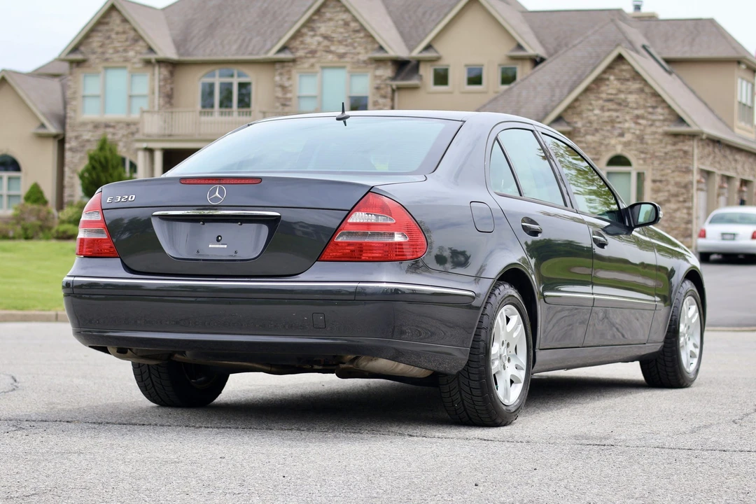 2004 Mercedes-Benz W211 E-Class - Image 13 of 31