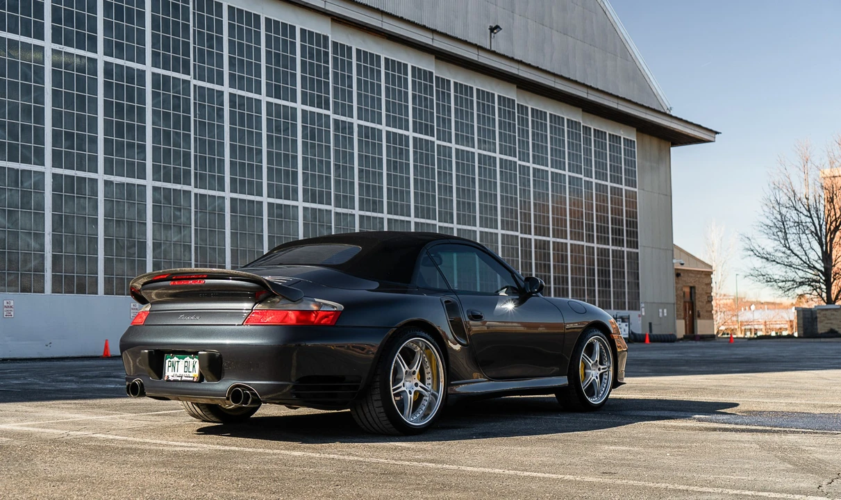 2004 Porsche 996 Turbo - Image 23 of 31