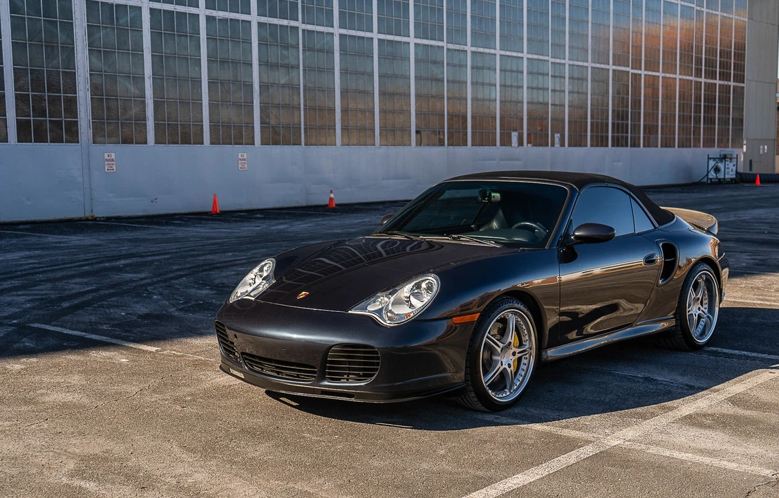 2004 Porsche 996 Turbo - Image 12 of 31
