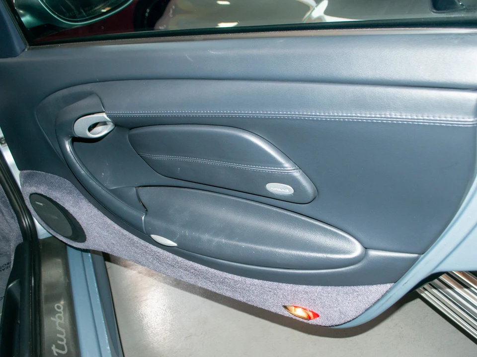 2004 Porsche 996 Turbo - Image 29 of 31