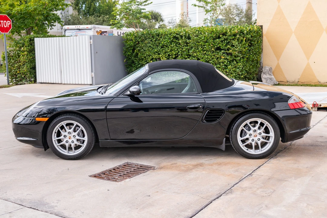 2004 Porsche 986 Boxster - Image 17 of 31