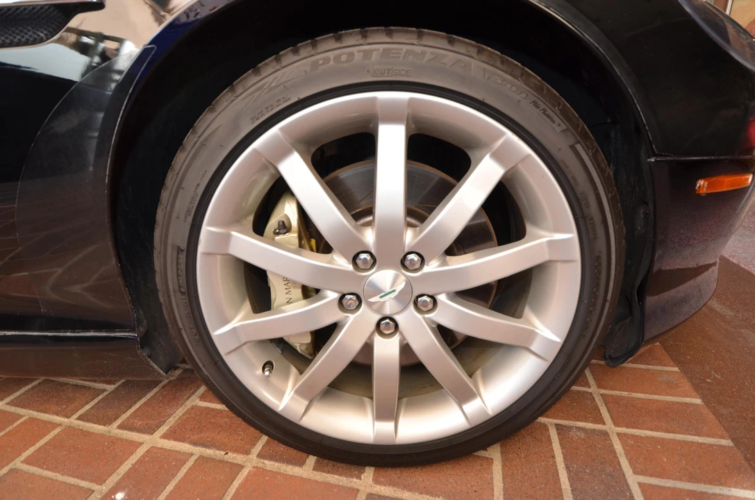2005 Aston Martin DB9 - Image 21 of 31