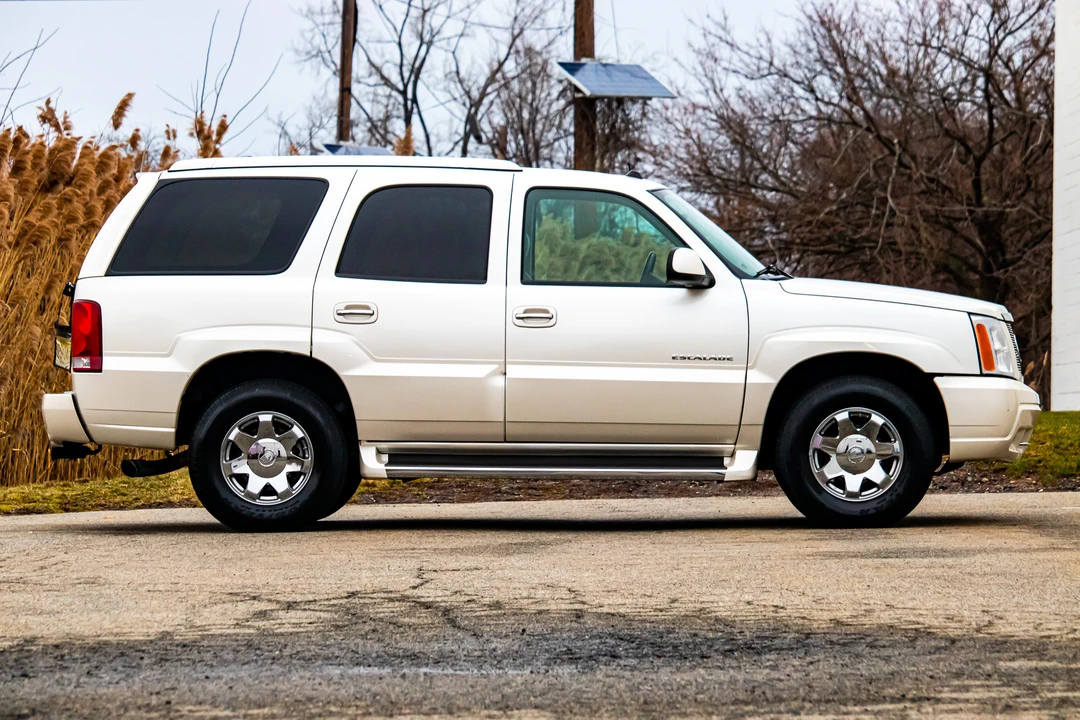 2005 Cadillac Escalade & EXT 2nd Gen - Image 12 of 31
