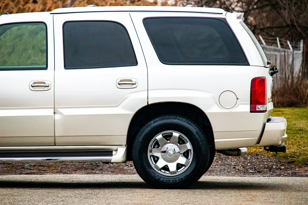 2005 Cadillac Escalade & EXT 2nd Gen - Image 24 of 31