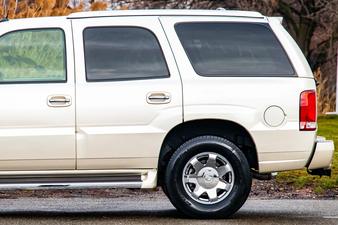 2005 Cadillac Escalade & EXT 2nd Gen - Image 28 of 31