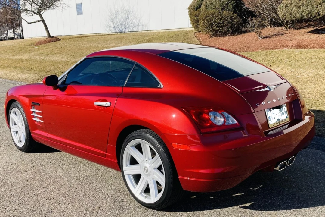 2005 Chrysler Crossfire - Image 9 of 31