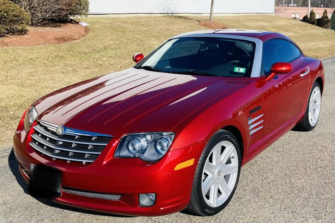 2005 Chrysler Crossfire - Image 2 of 31