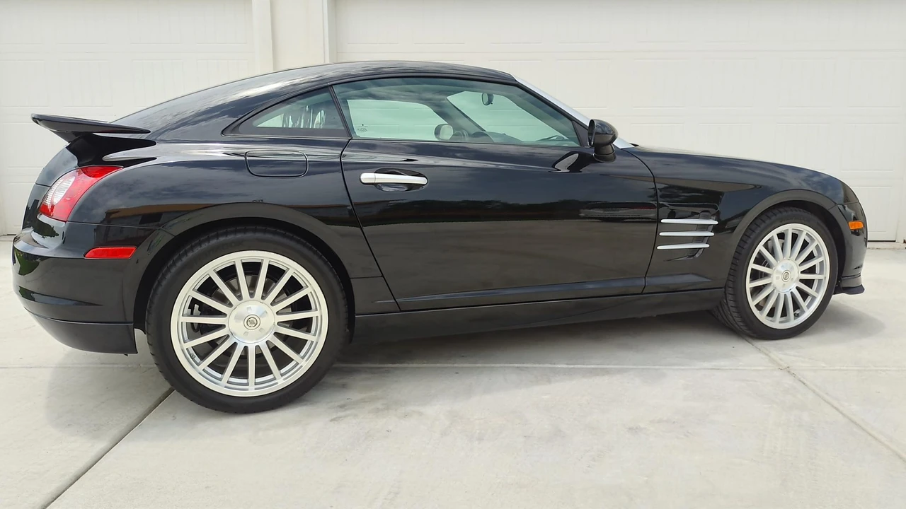 2005 Chrysler Crossfire - Image 6 of 31