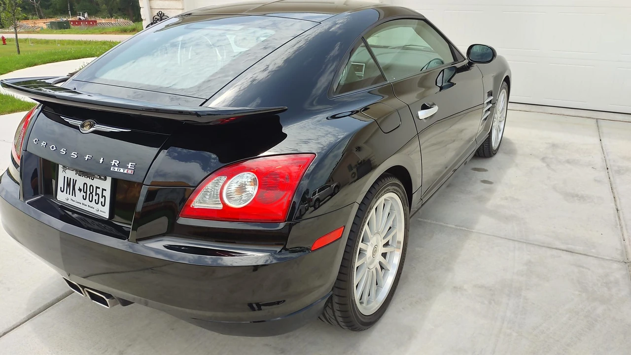 2005 Chrysler Crossfire - Image 26 of 31