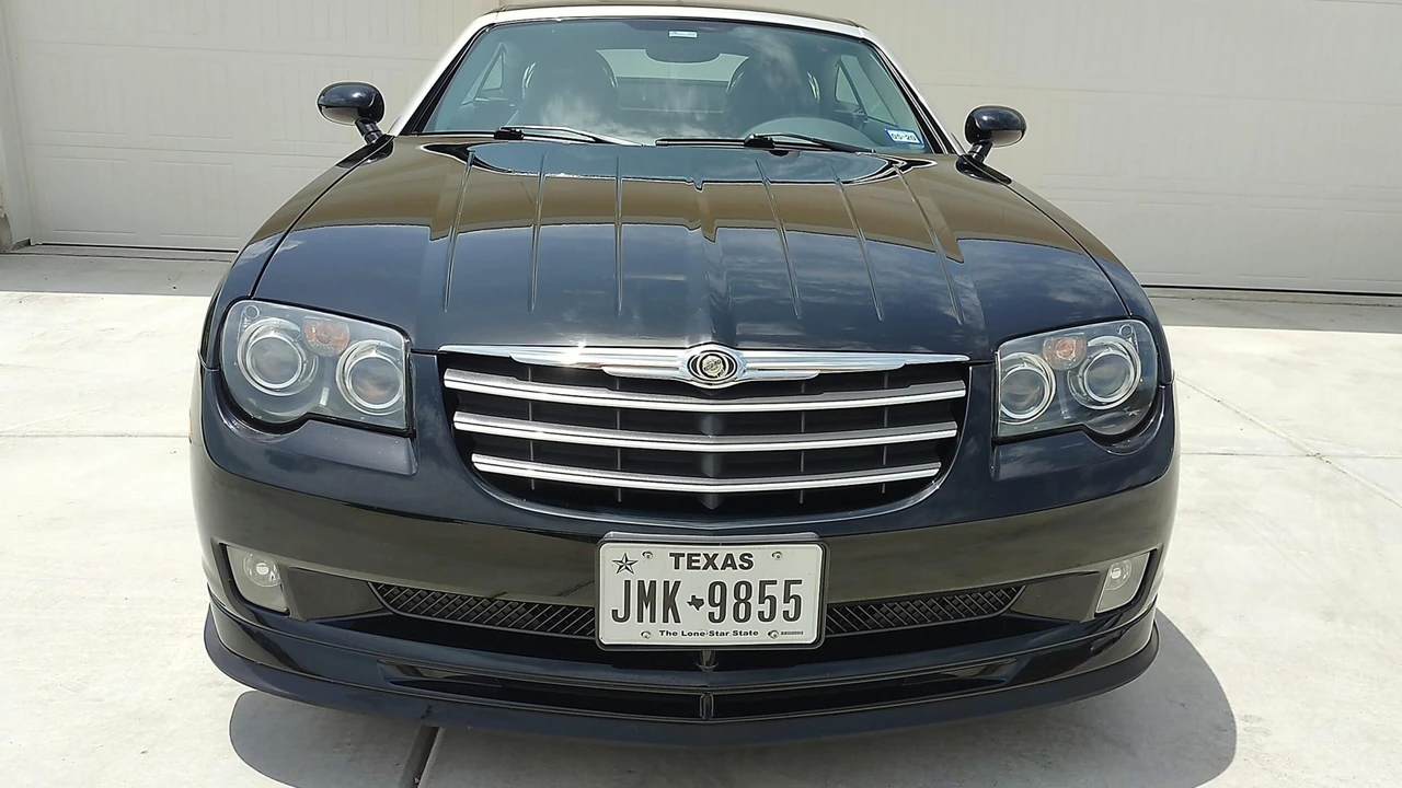2005 Chrysler Crossfire - Image 2 of 31