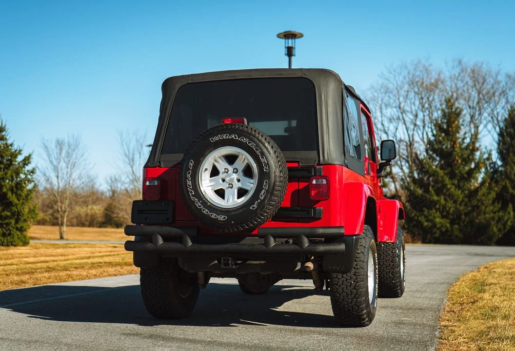 2005 Jeep TJ Wrangler - Image 29 of 31