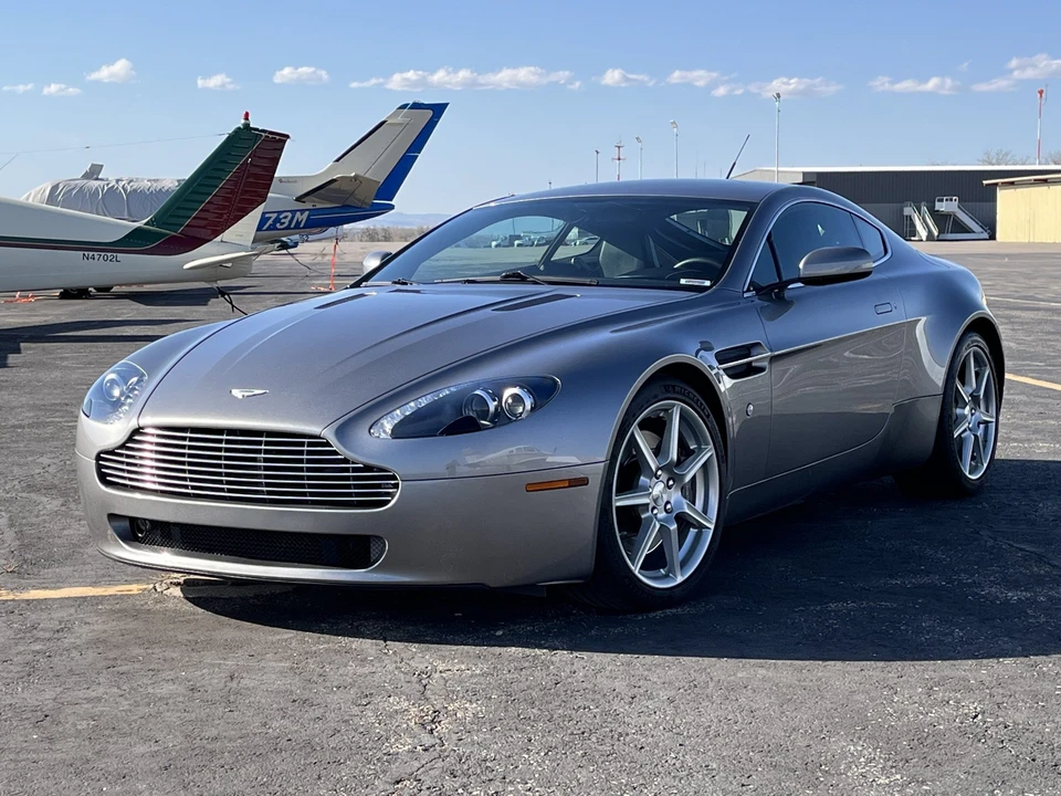 2006 Aston Martin V8 Vantage (2006-2017) - Image 2 of 31