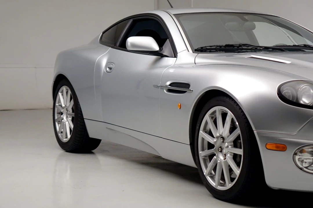 2006 Aston Martin Vanquish 1st Gen - Image 26 of 31
