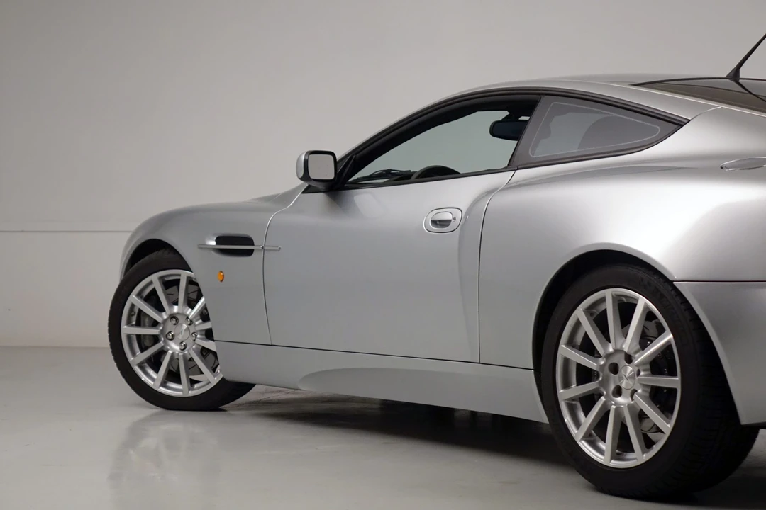 2006 Aston Martin Vanquish 1st Gen - Image 23 of 31