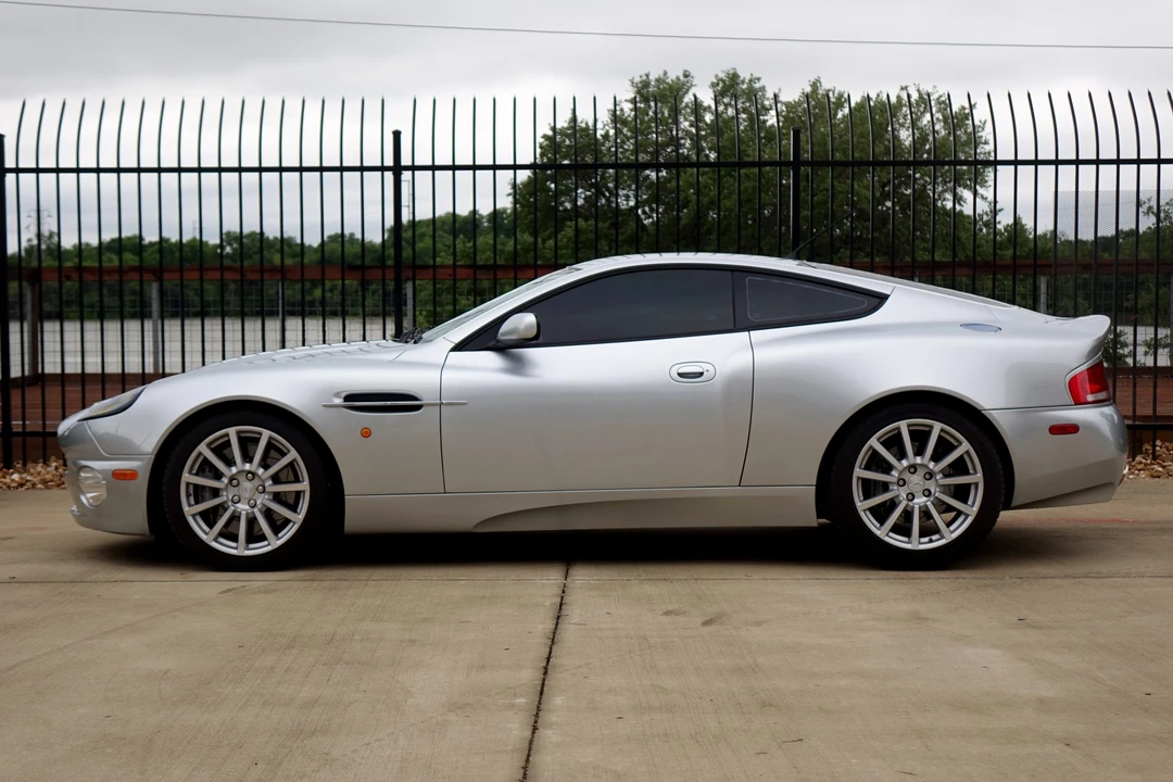 2006 Aston Martin Vanquish 1st Gen - Image 14 of 31
