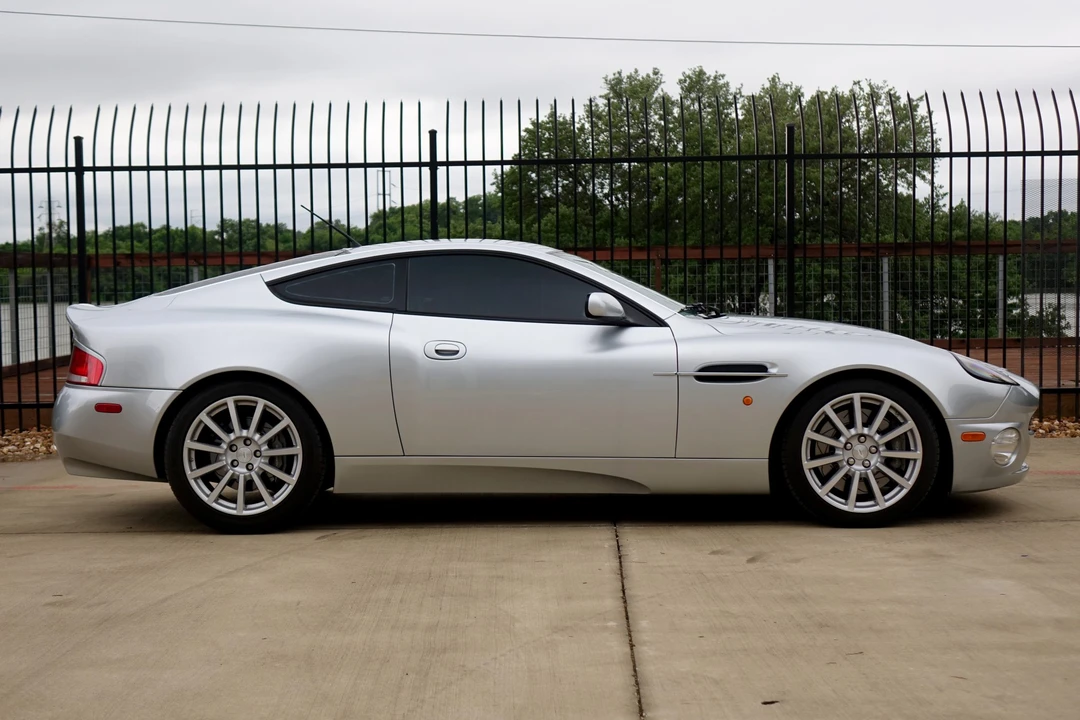 2006 Aston Martin Vanquish 1st Gen - Image 18 of 31