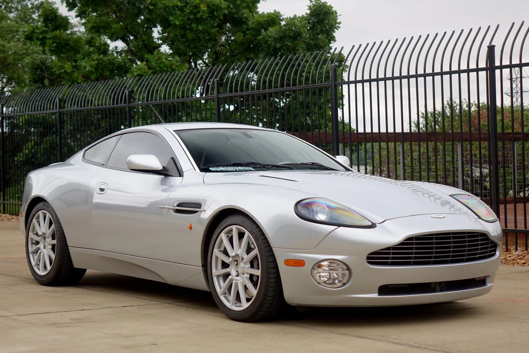 2006 Aston Martin Vanquish 1st Gen - Image 16 of 31