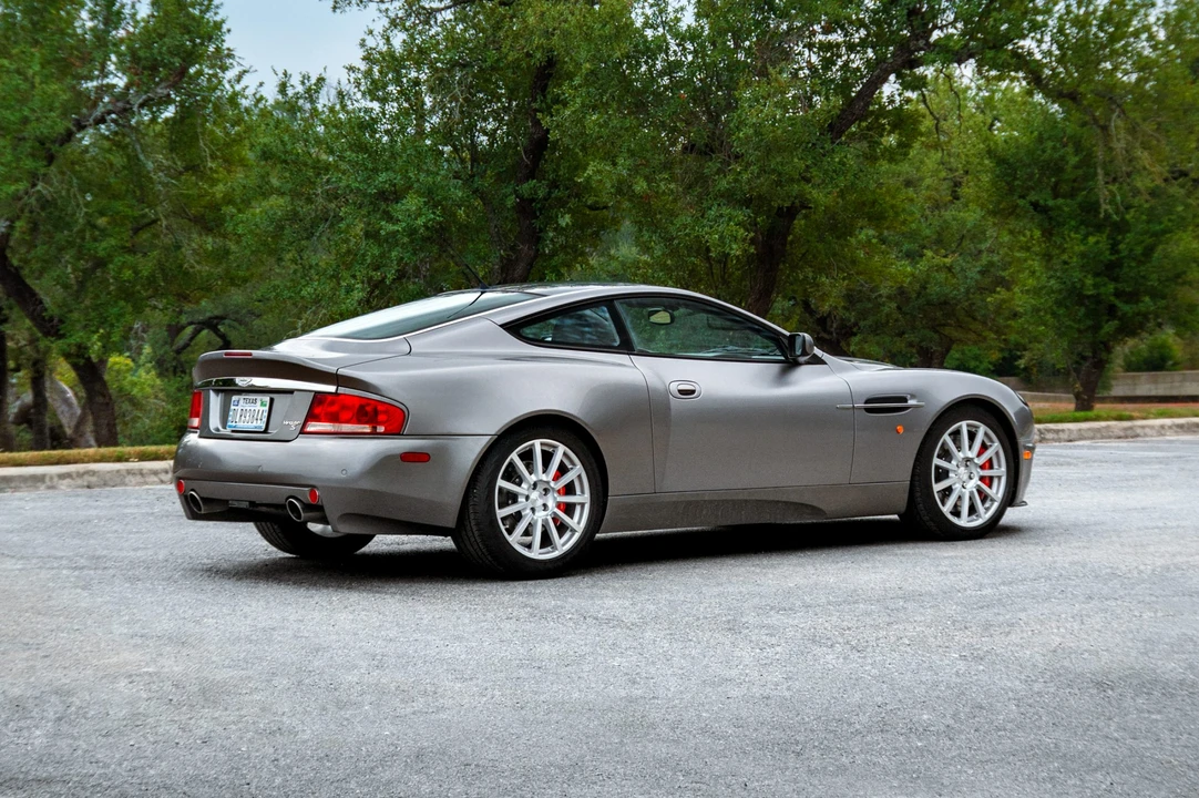 2006 Aston Martin Vanquish 1st Gen - Image 10 of 31