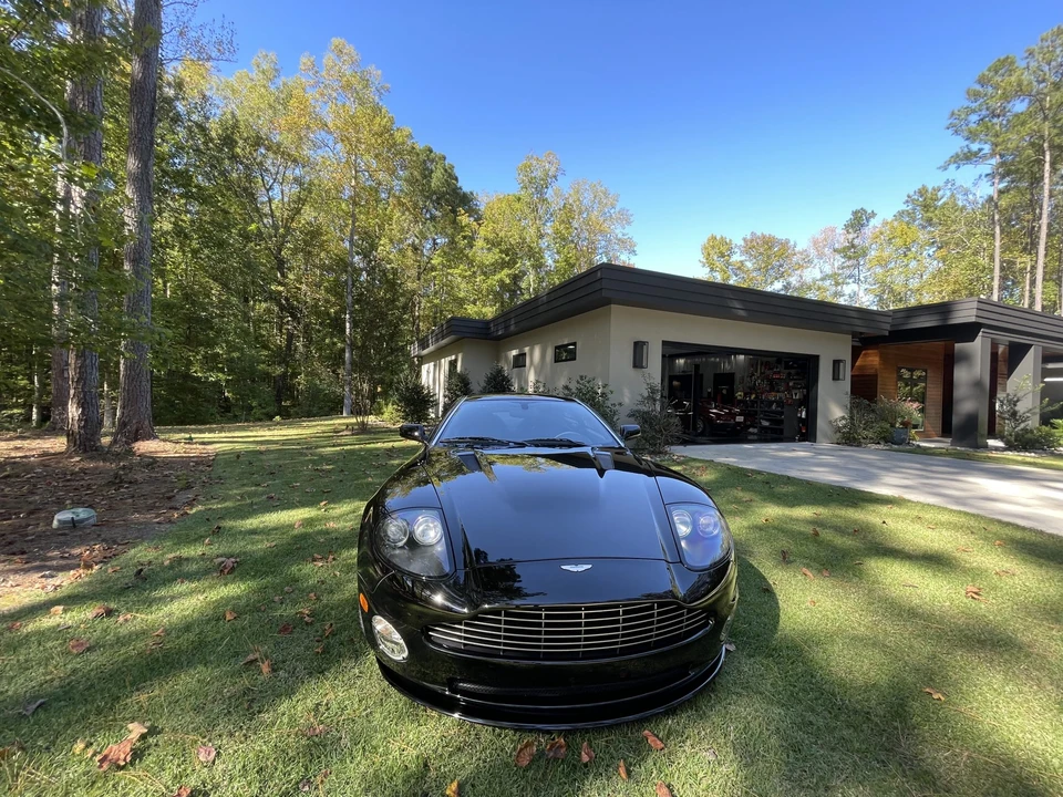 2006 Aston Martin Vanquish 1st Gen - Image 28 of 31