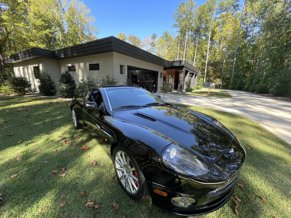 2006 Aston Martin Vanquish 1st Gen - Image 26 of 31
