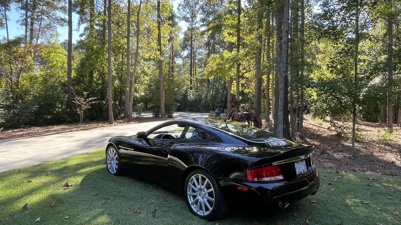 2006 Aston Martin Vanquish 1st Gen - Image 10 of 31