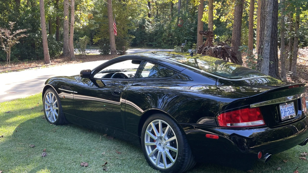 2006 Aston Martin Vanquish 1st Gen - Image 12 of 31