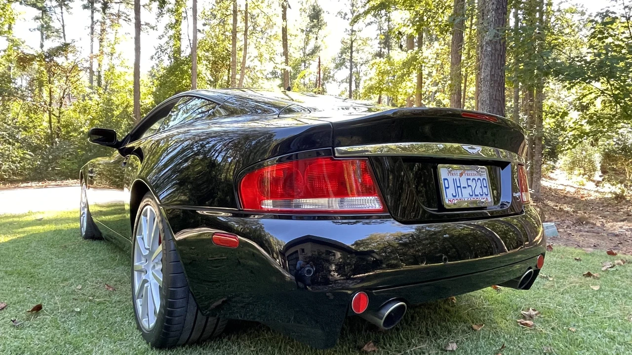 2006 Aston Martin Vanquish 1st Gen - Image 14 of 31