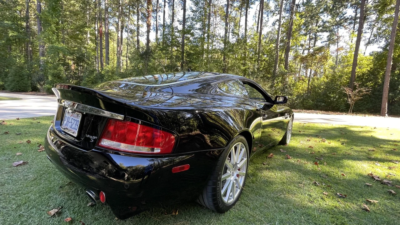 2006 Aston Martin Vanquish 1st Gen - Image 18 of 31