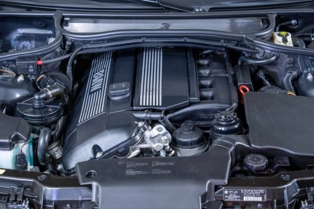 2006 BMW E46 330i & 330Ci - Image 6 of 7