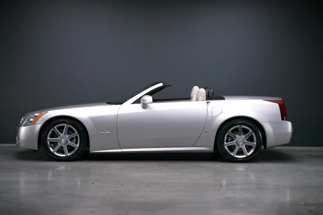 2006 Cadillac XLR - Image 16 of 31