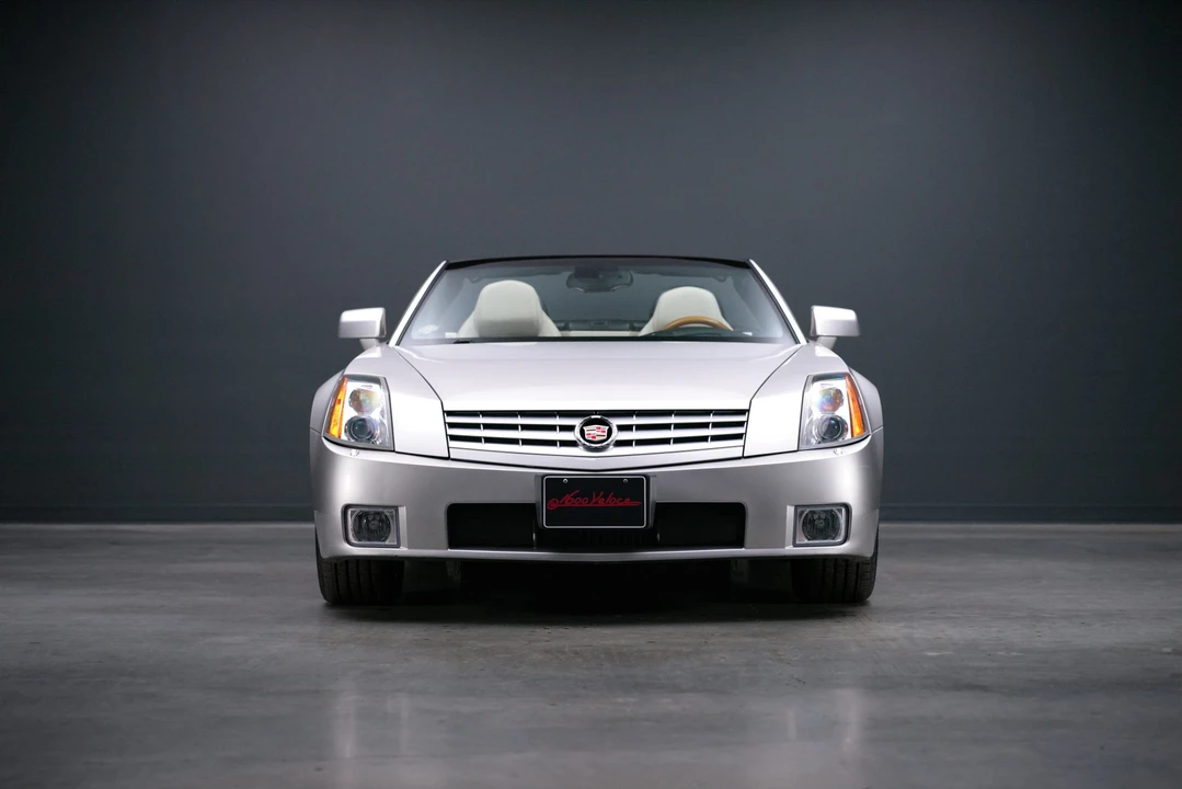 2006 Cadillac XLR - Image 28 of 31