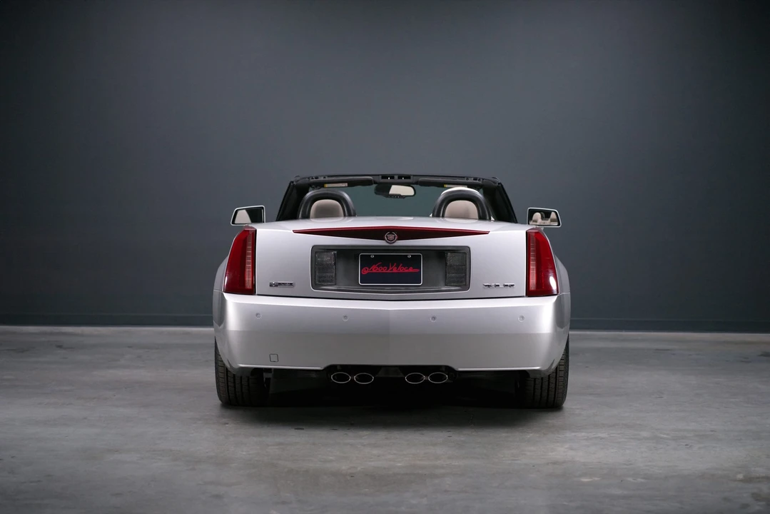 2006 Cadillac XLR - Image 21 of 31