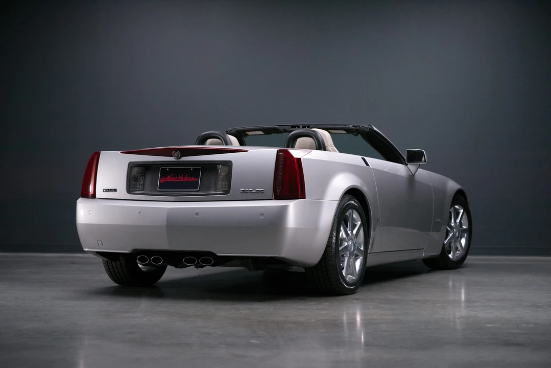 2006 Cadillac XLR - Image 22 of 31