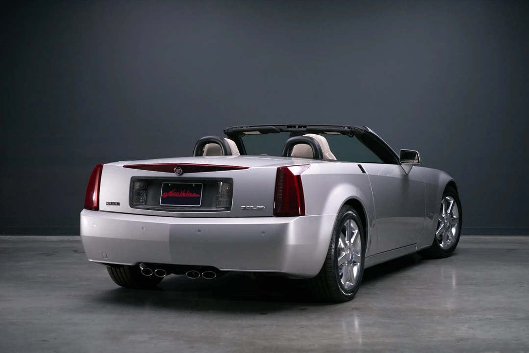2006 Cadillac XLR - Image 23 of 31