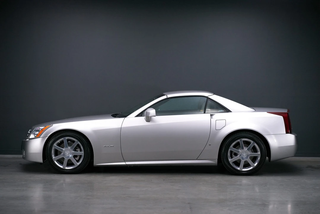 2006 Cadillac XLR - Image 4 of 31