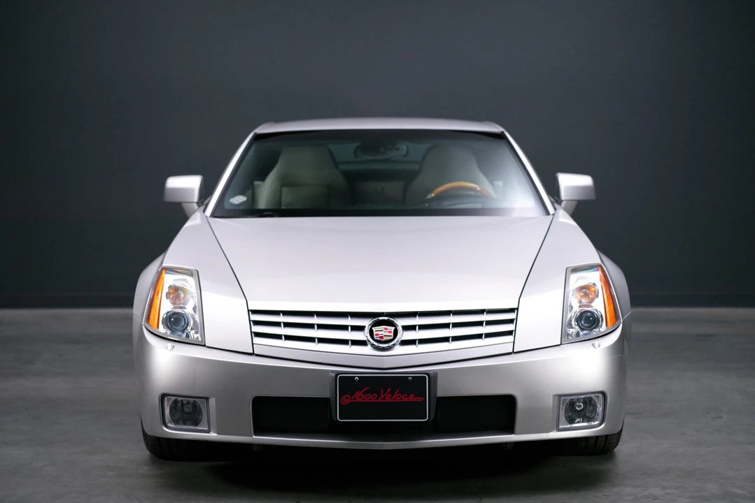 2006 Cadillac XLR - Image 12 of 31