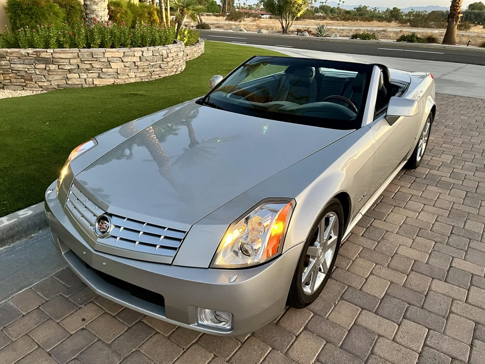 2006 Cadillac XLR - Image 21 of 31