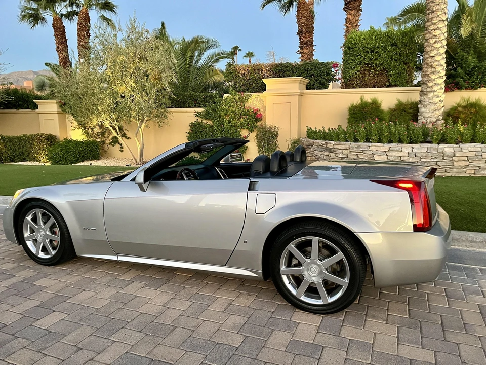2006 Cadillac XLR - Image 23 of 31